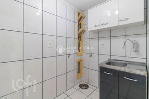 Image 3 - 931638