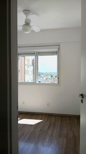 Image 9 - 931658