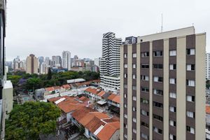 Image 14 - 931661