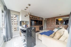 Image 4 - 931699