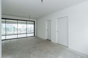 Image 1 - 931703