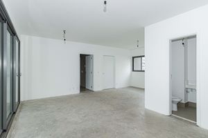 Image 7 - 931703