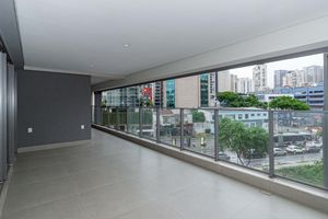 Image 6 - 931703