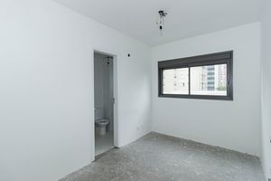 Image 23 - 931703