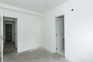 Image 21 - 931703