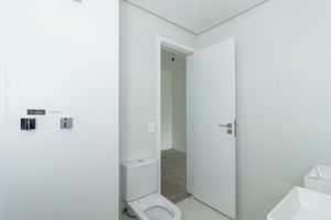 Image 34 - 931703