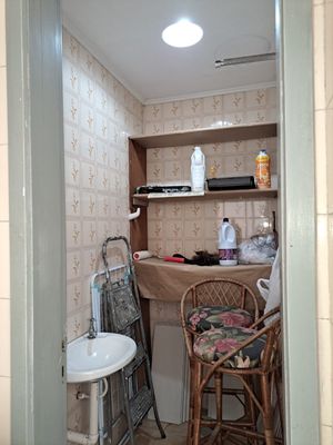 Image 3 - 931760
