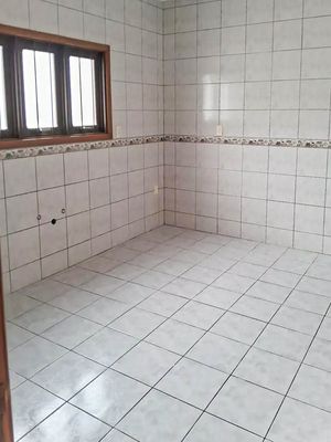 Image 3 - 931805