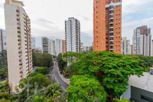 Image 20 - 931812