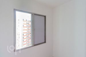 Image 19 - 931812