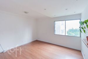 Image 1 - 931812