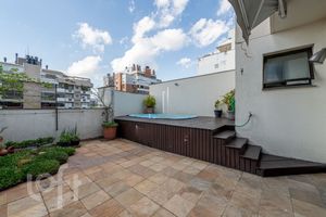 Image 14 - 931839