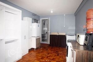 Image 3 - 931859