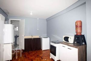 Image 4 - 931859