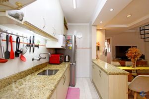 Image 31 - 931887