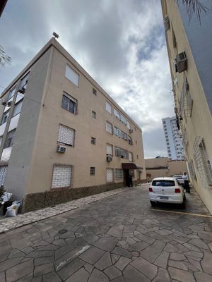 Image 7 - 931888