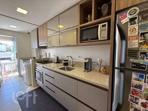 Image 3 - 931896