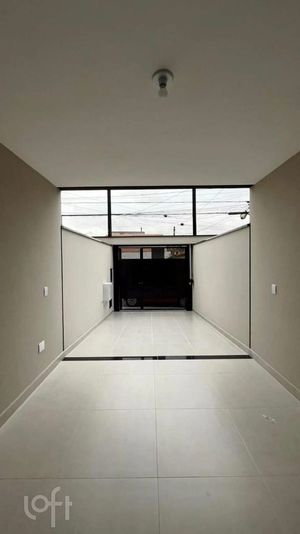 Image 22 - 931908