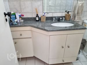 Image 18 - 931910