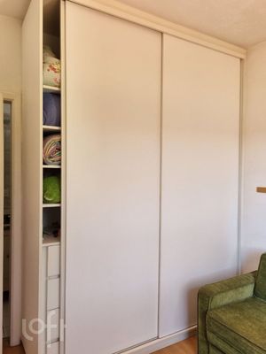 Image 9 - 931910