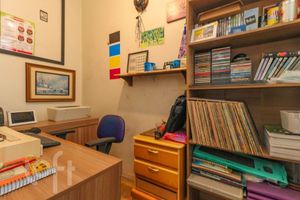 Image 34 - 931924