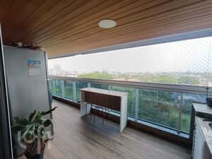 Image 7 - 931940