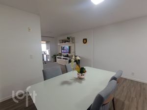 Image 10 - 931940