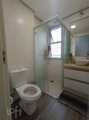 Image 27 - 931940