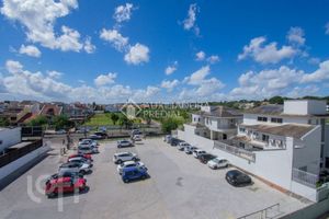 Image 8 - 931986