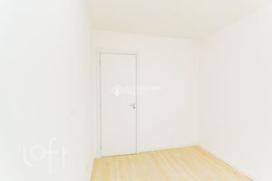 Image 11 - 931994