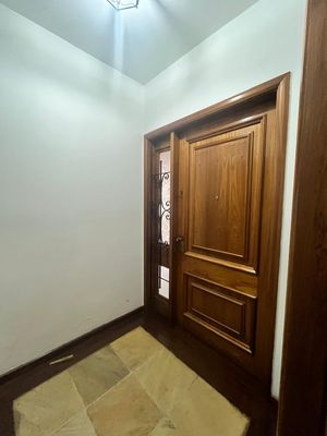 Image 3 - 932002