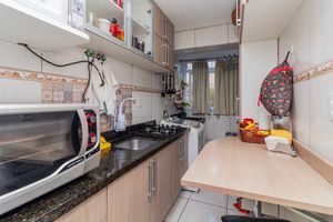 Image 9 - 932052