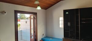 Image 3 - 932080