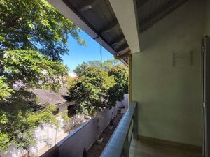 Image 8 - 932120