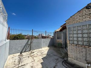 Image 30 - 932125