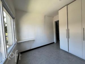 Image 10 - 932125