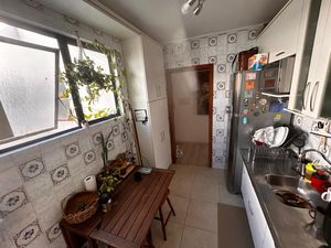 Image 6 - 932130