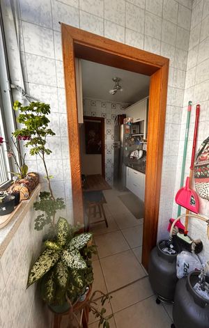 Image 7 - 932130