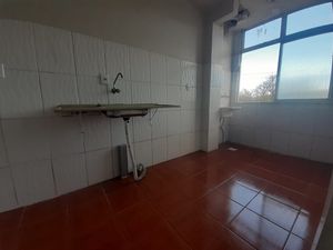 Image 3 - 932131