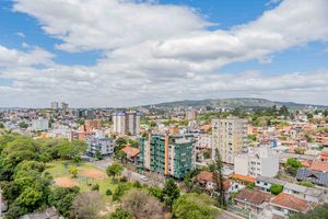 Image 17 - 932133
