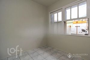 Image 6 - 932141