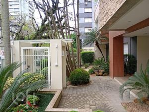 Image 6 - 932147