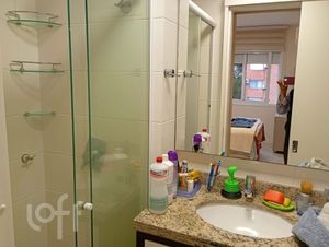 Image 19 - 932147