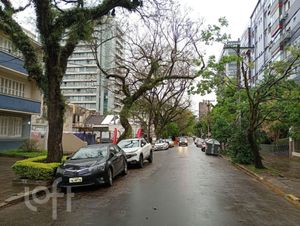 Image 1 - 932147