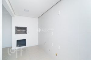 Image 4 - 932160