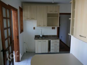Image 2 - 932211