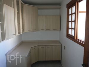Image 3 - 932211