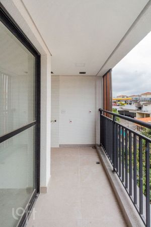 Image 6 - 932212