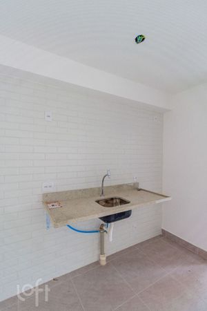 Image 3 - 932212