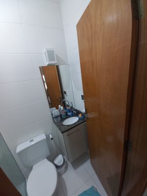 Image 7 - 932248